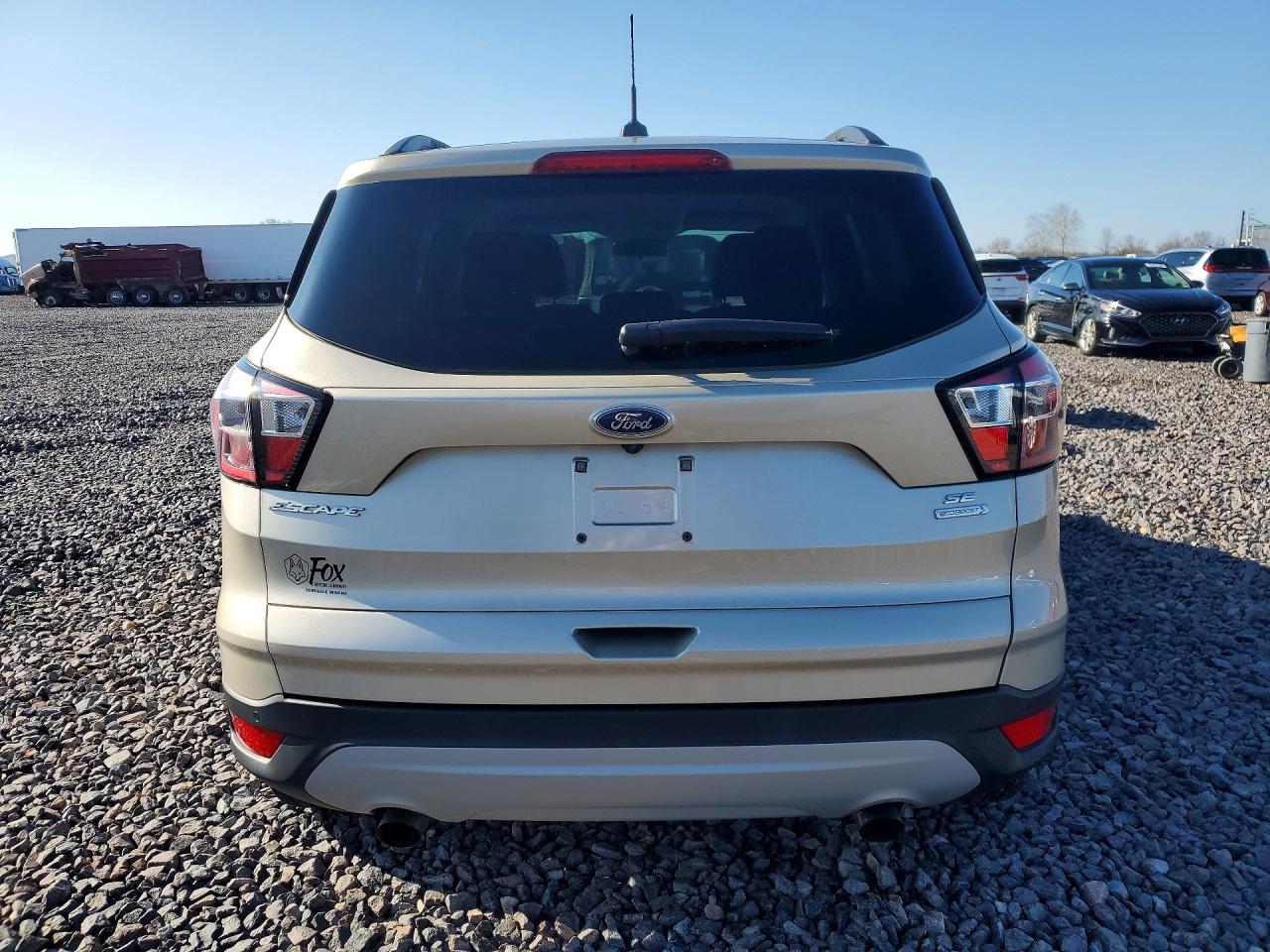 2017 FORD ESCAPE SE photo 11