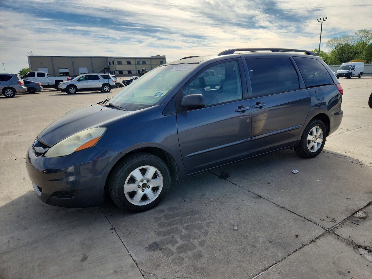 2006 TOYOTA SIENNA