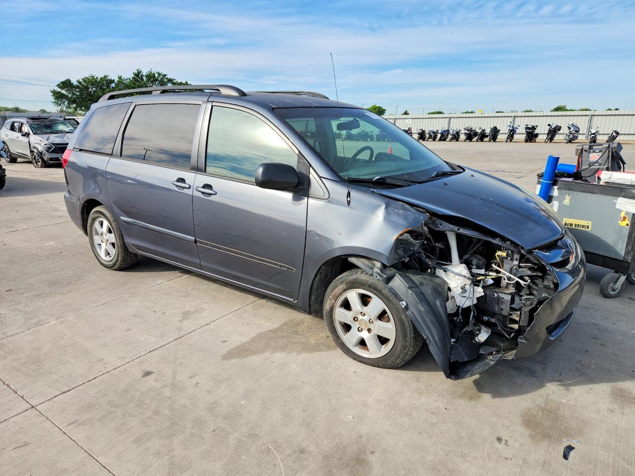 2006 TOYOTA SIENNA LE 8 PASSENGER photo 7