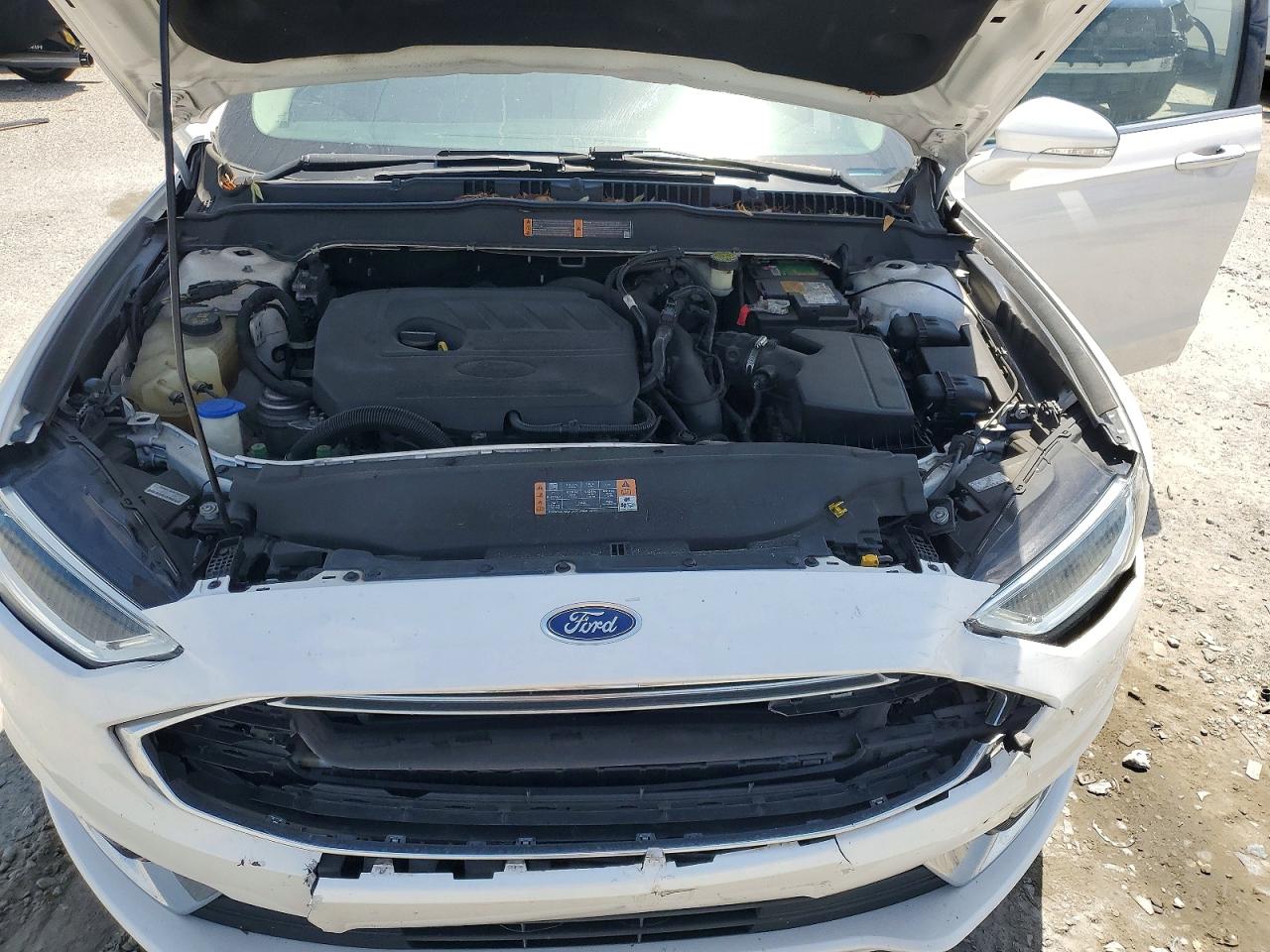 2017 FORD FUSION SE photo 21