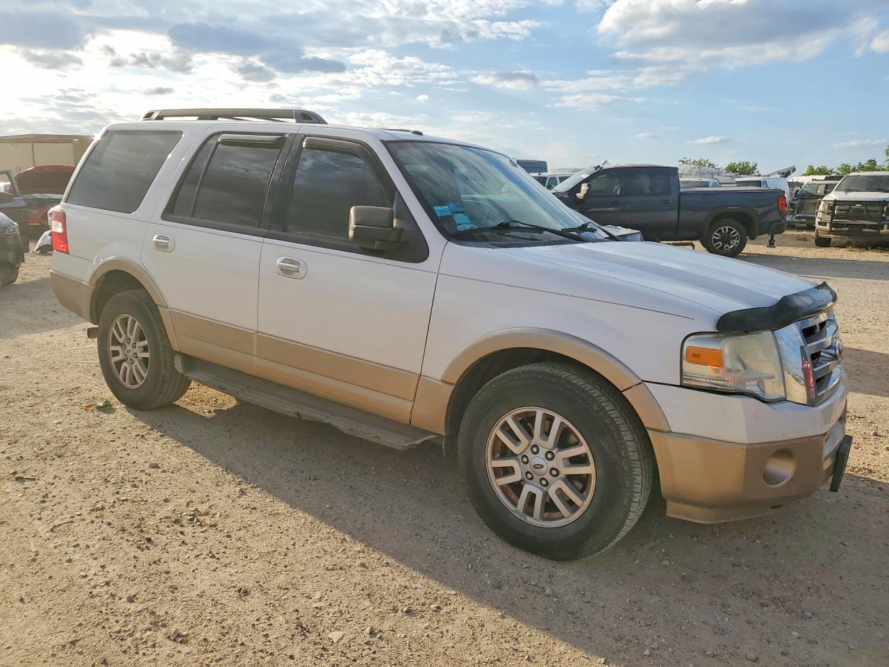 2013 FORD EXPEDITION XLT photo 7