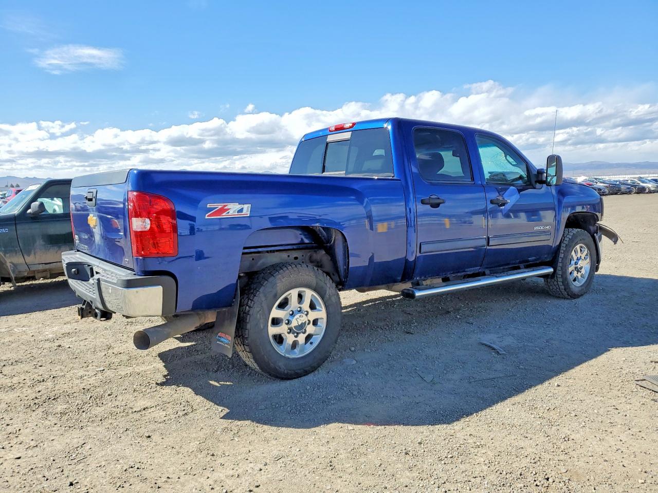 2014 CHEVROLET SILVERADO K2500 HEAVY DUTY LT photo 3