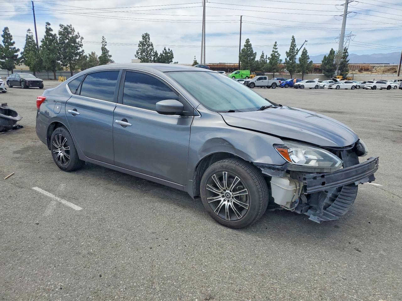 2016 NISSAN SENTRA S photo 4