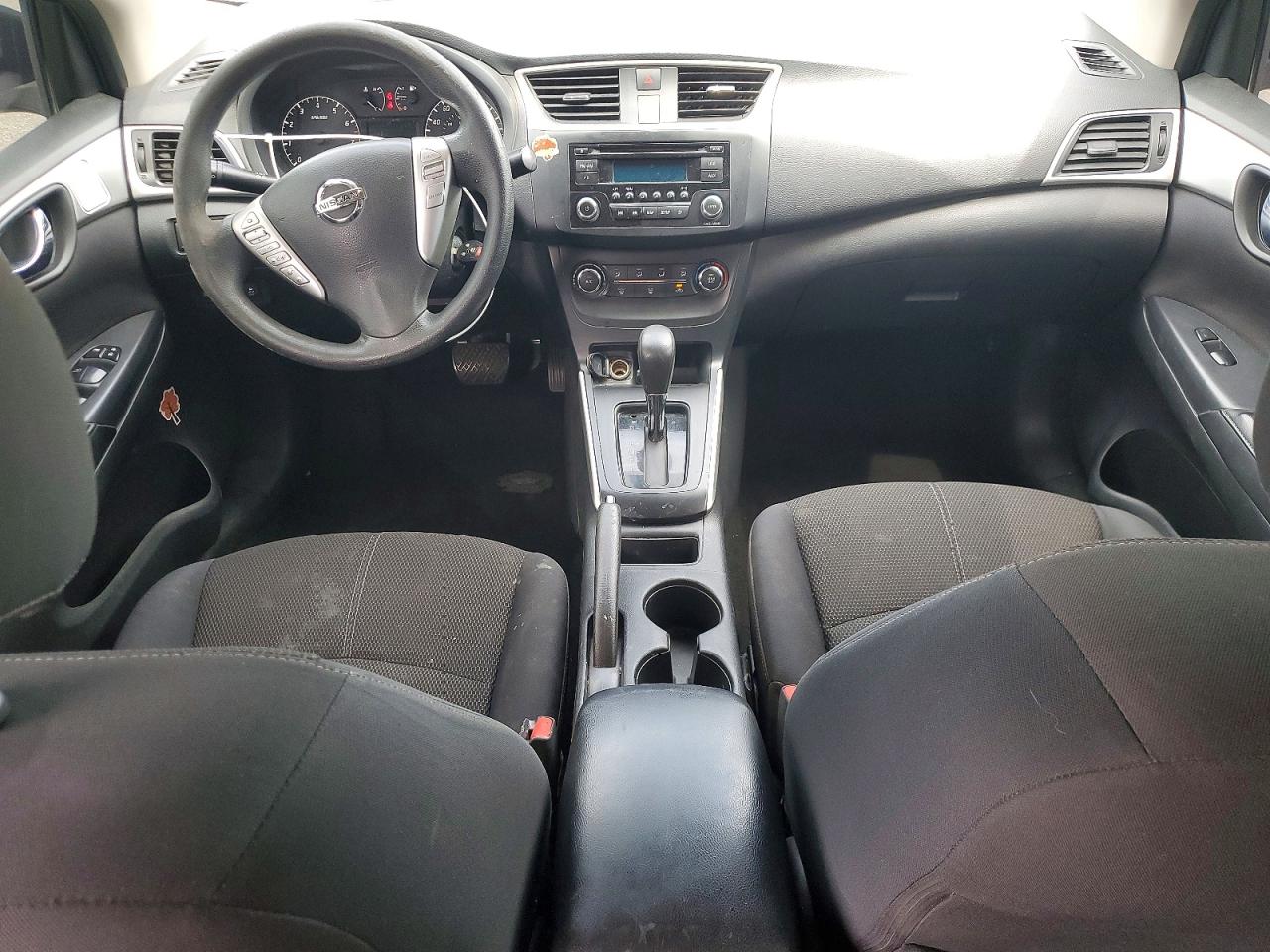 2016 NISSAN SENTRA S photo 8