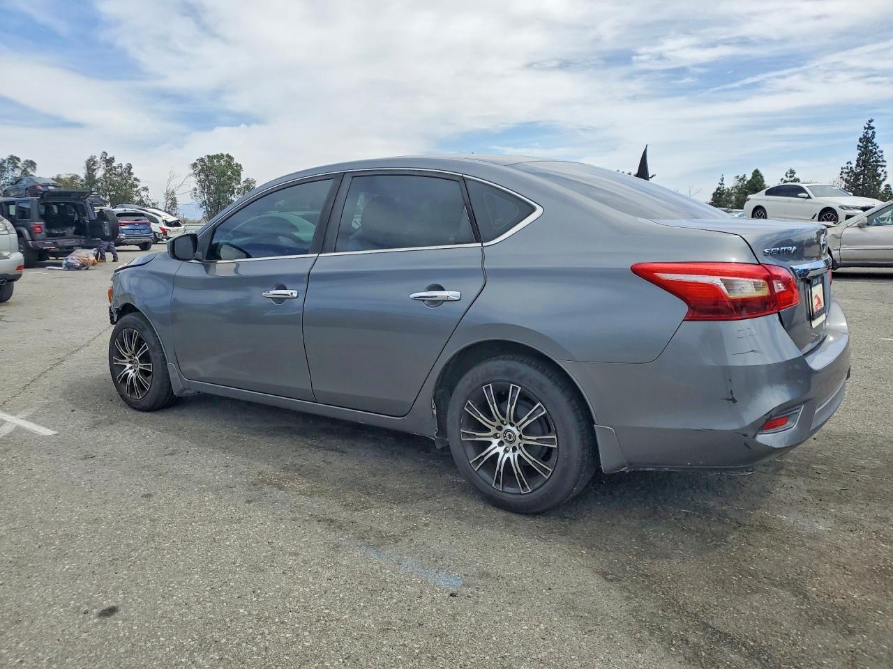 2016 NISSAN SENTRA S photo 2