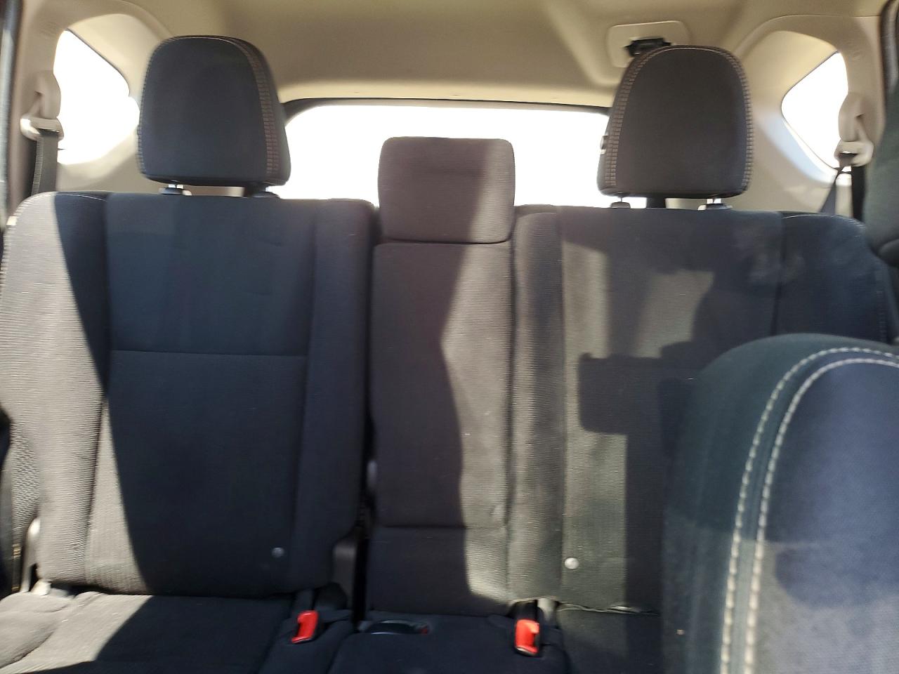 2015 TOYOTA RAV4 XLE photo 19
