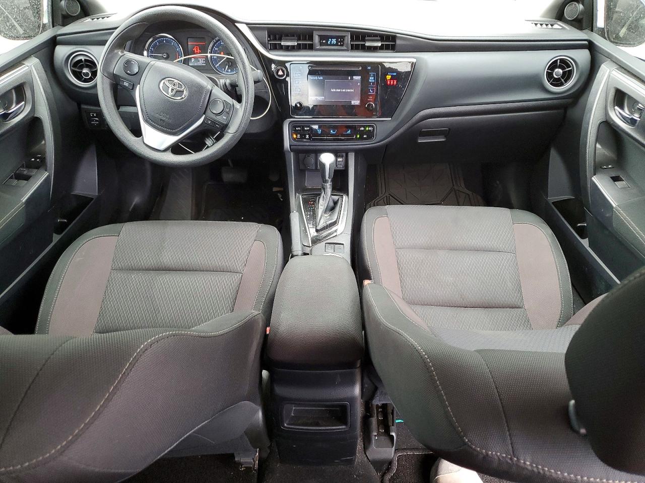 2019 TOYOTA COROLLA LE photo 22