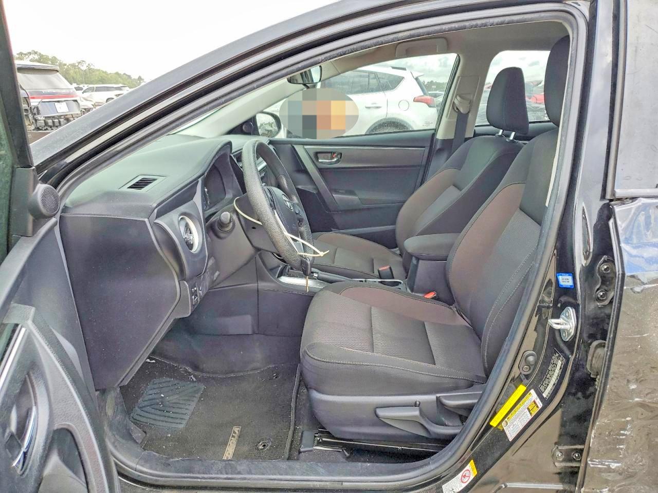 2019 TOYOTA COROLLA LE photo 19