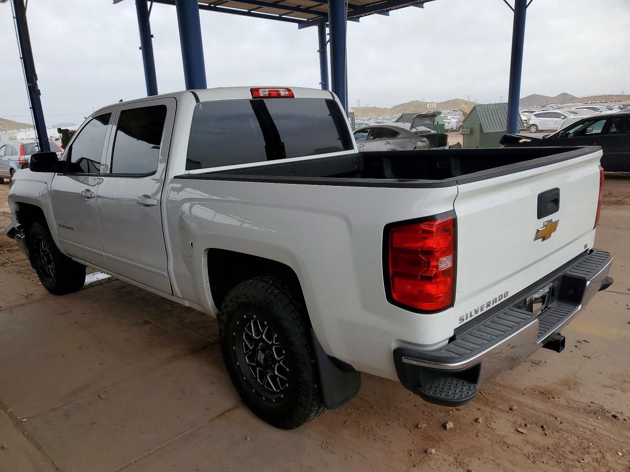 2015 CHEVROLET SILVERADO C1500 LT photo 3