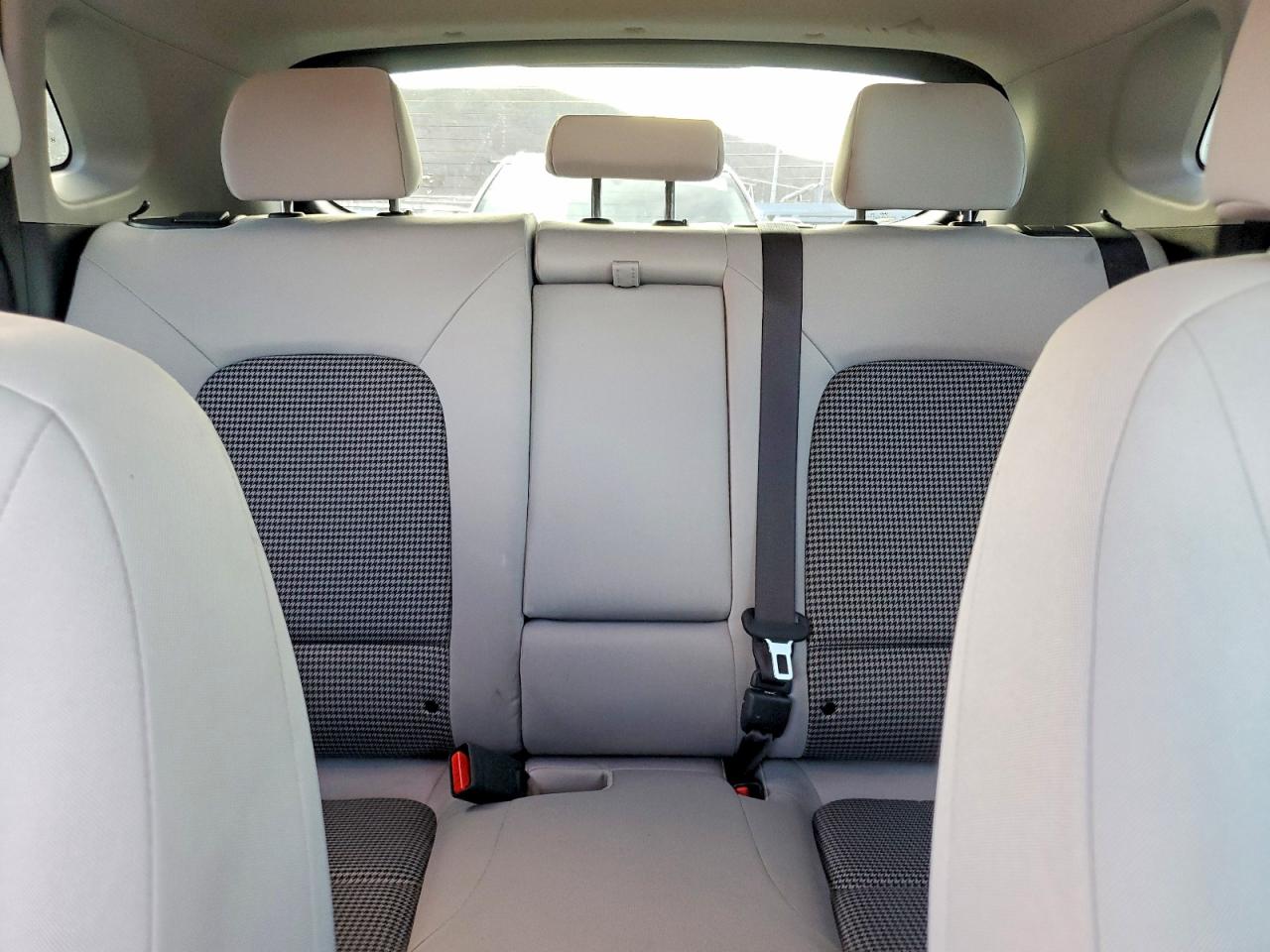 2022 HYUNDAI KONA SE photo 19