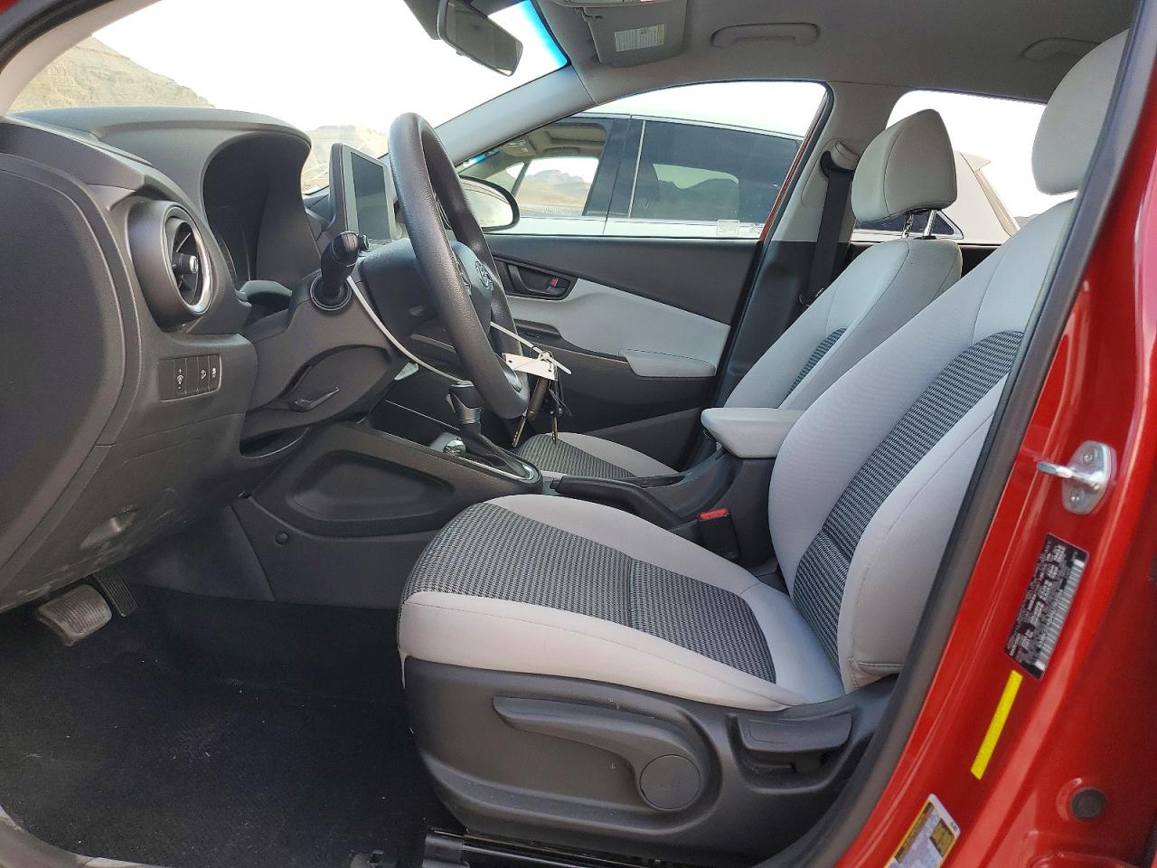2022 HYUNDAI KONA SE photo 13