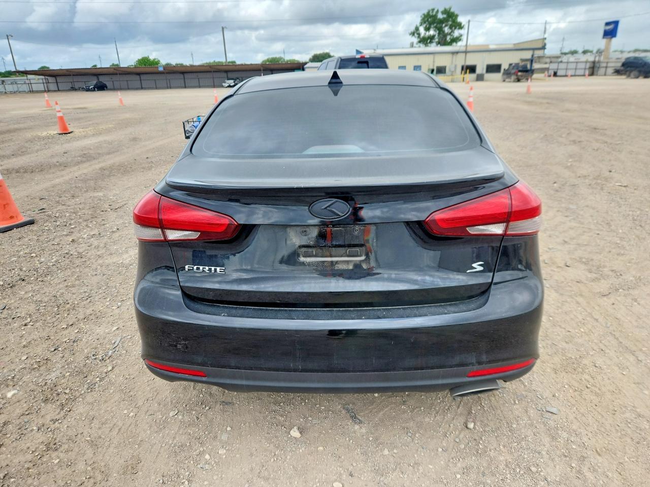 2017 KIA FORTE S photo 11