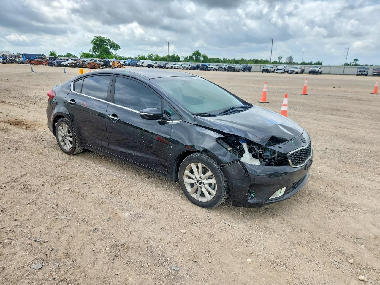 2017 KIA FORTE S photo 7
