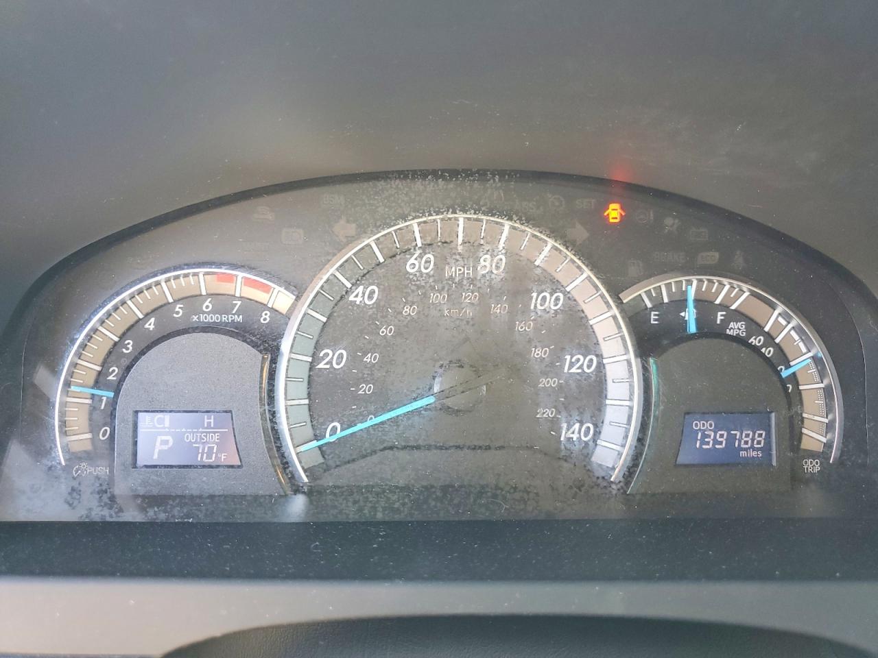 2014 TOYOTA CAMRY SE photo 17