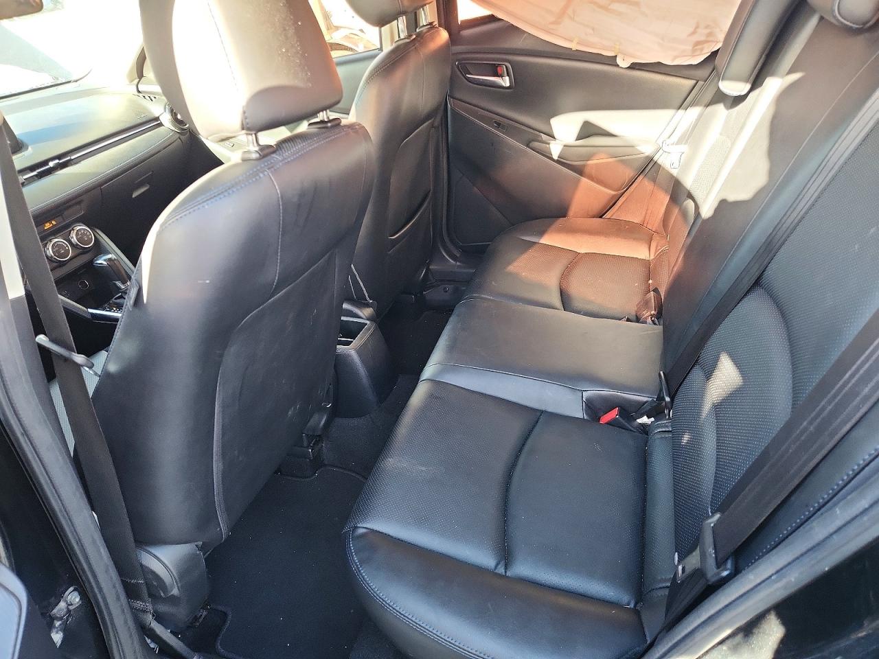 2019 TOYOTA YARIS XLE photo 19