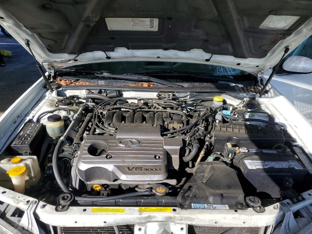 2001 INFINITI I30 BASE photo 21