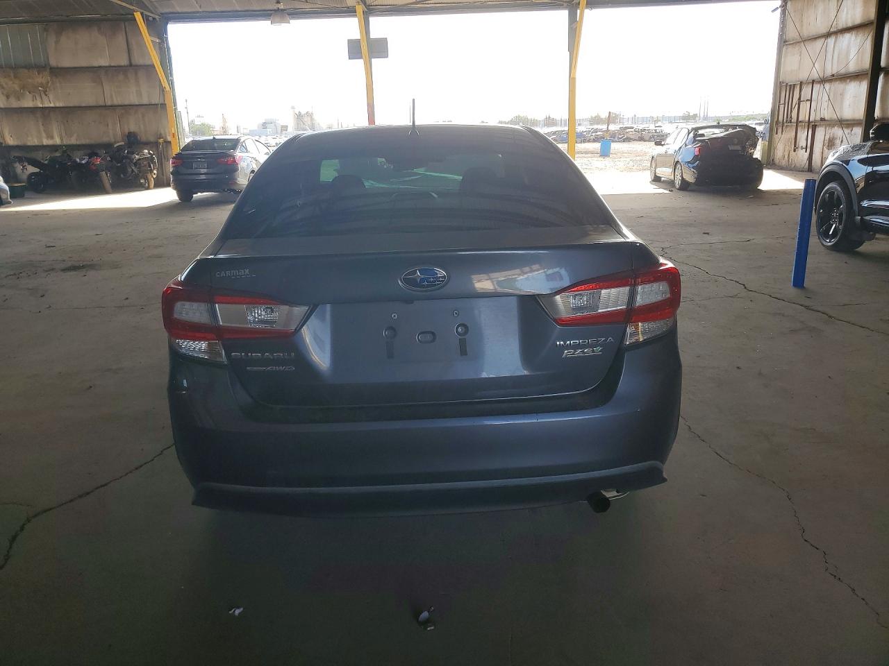 2017 SUBARU IMPREZA photo 11