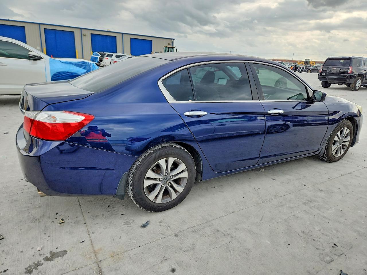 2014 HONDA ACCORD LX photo 5