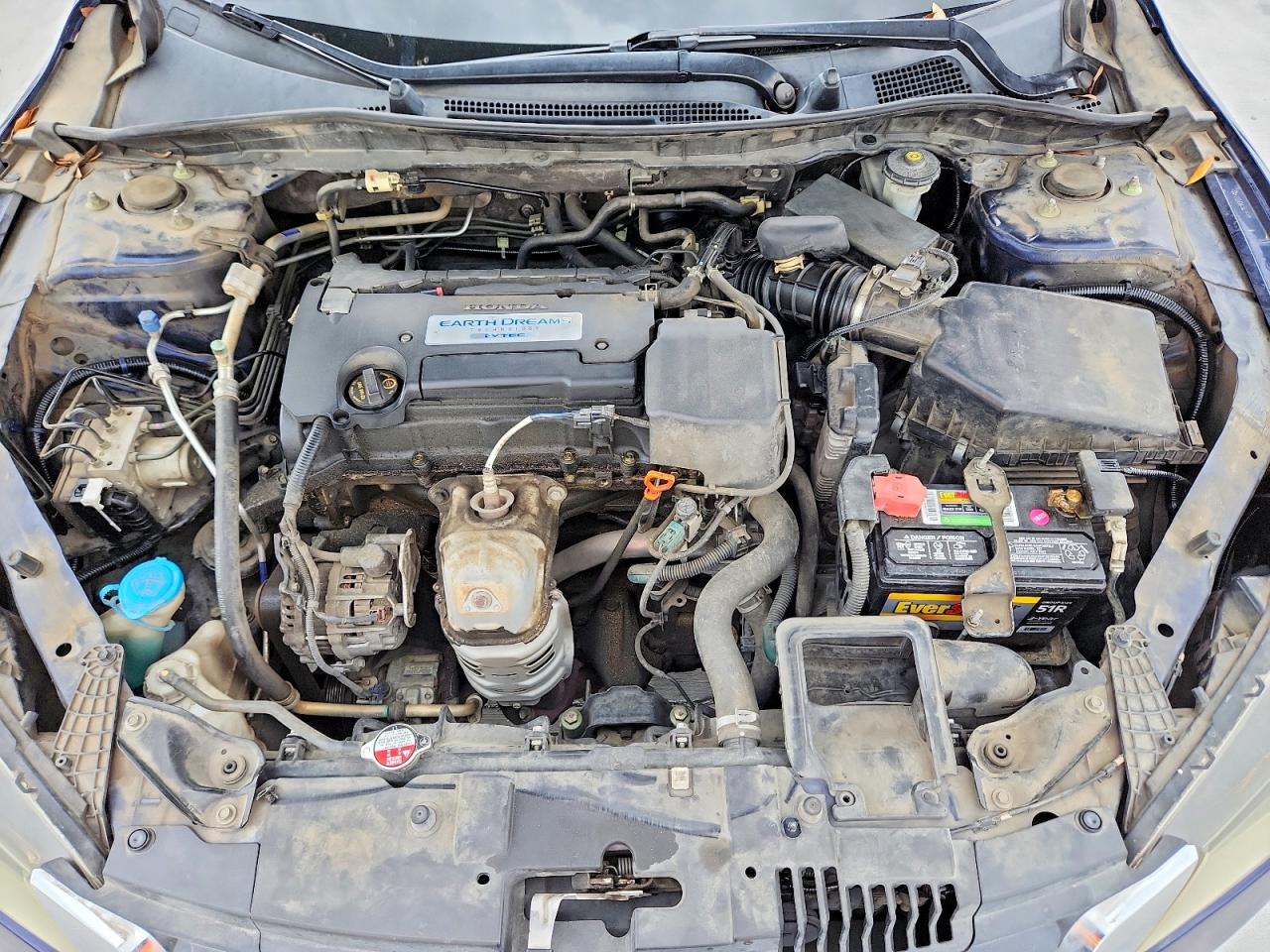 2014 HONDA ACCORD LX photo 21