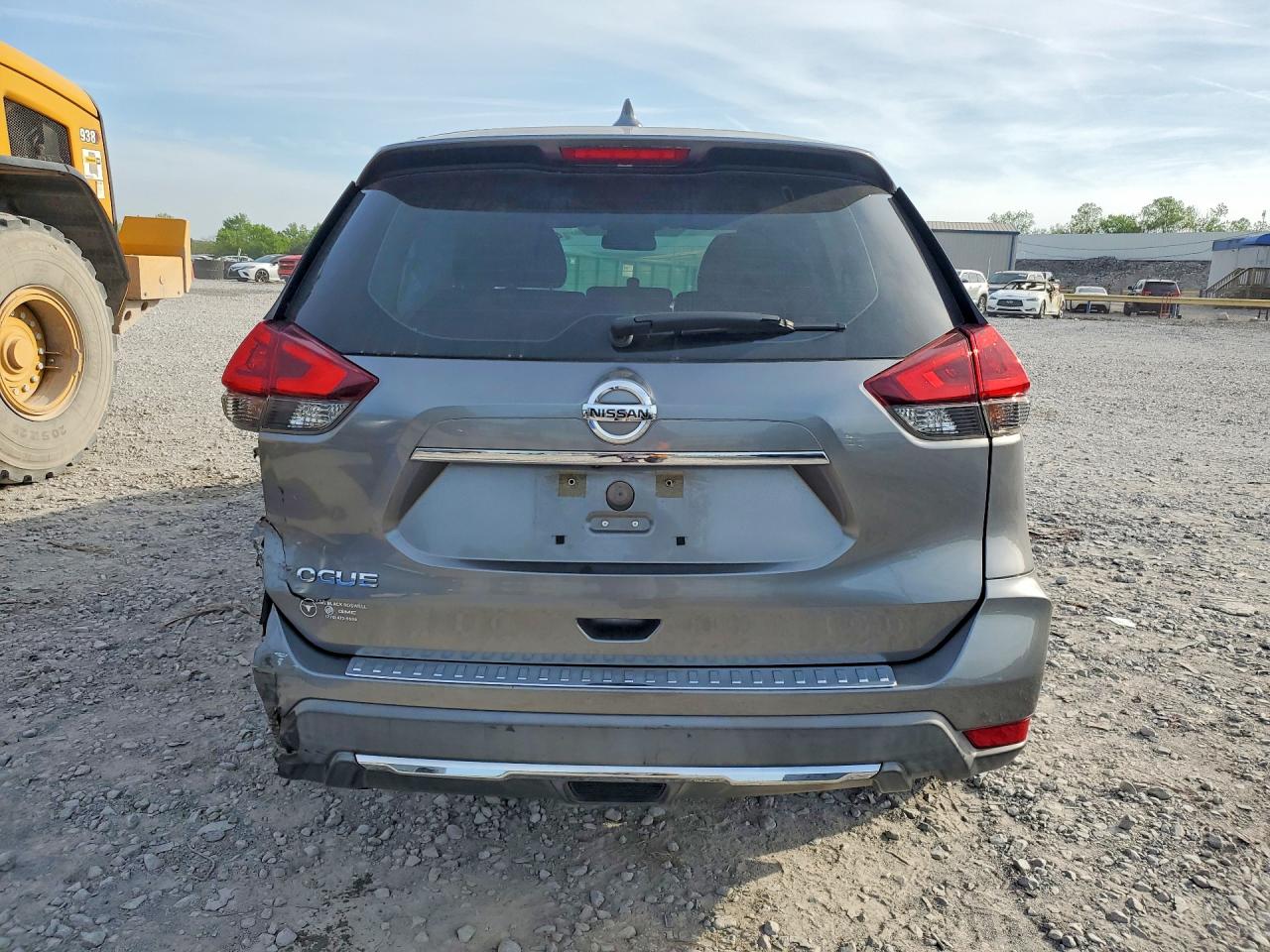 2018 NISSAN ROGUE S photo 11