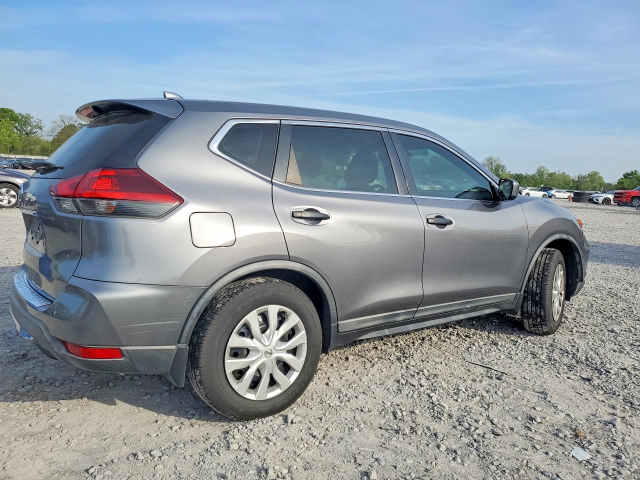 2018 NISSAN ROGUE S photo 5