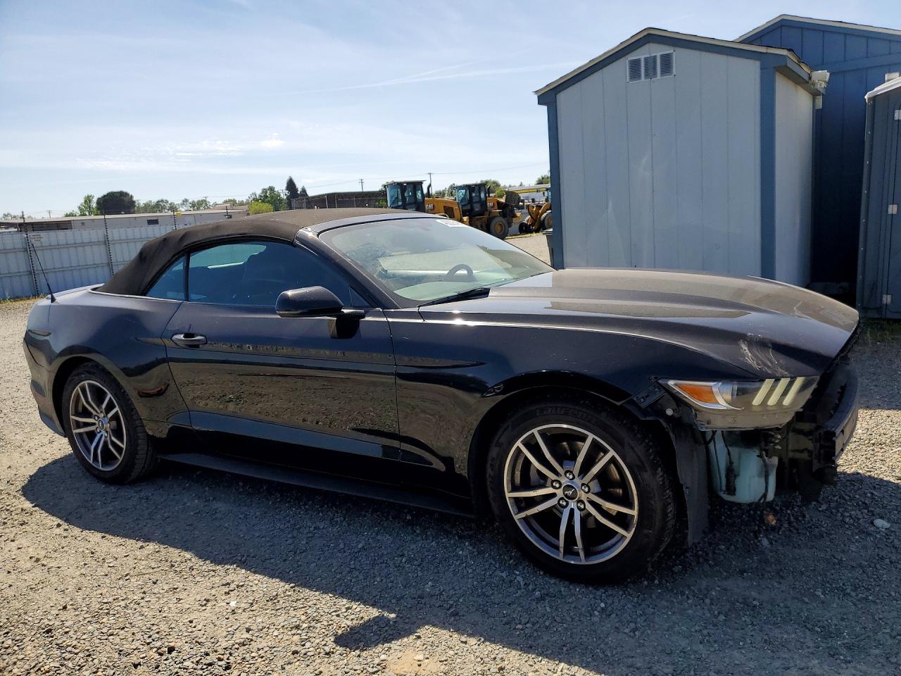 2017 FORD MUSTANG photo 4