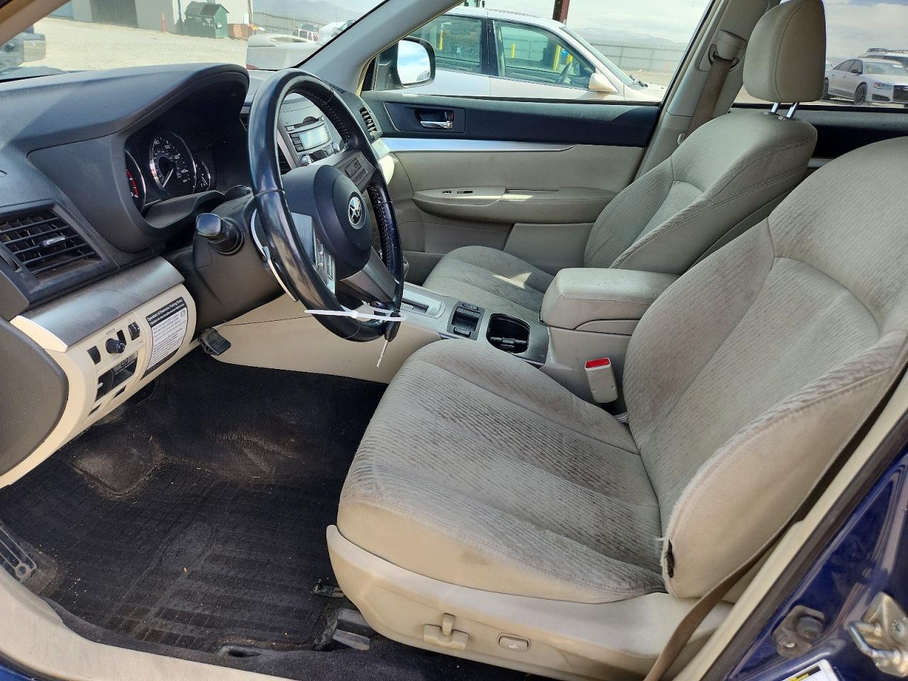 2010 SUBARU OUTBACK 2.5I PREMIUM photo 13