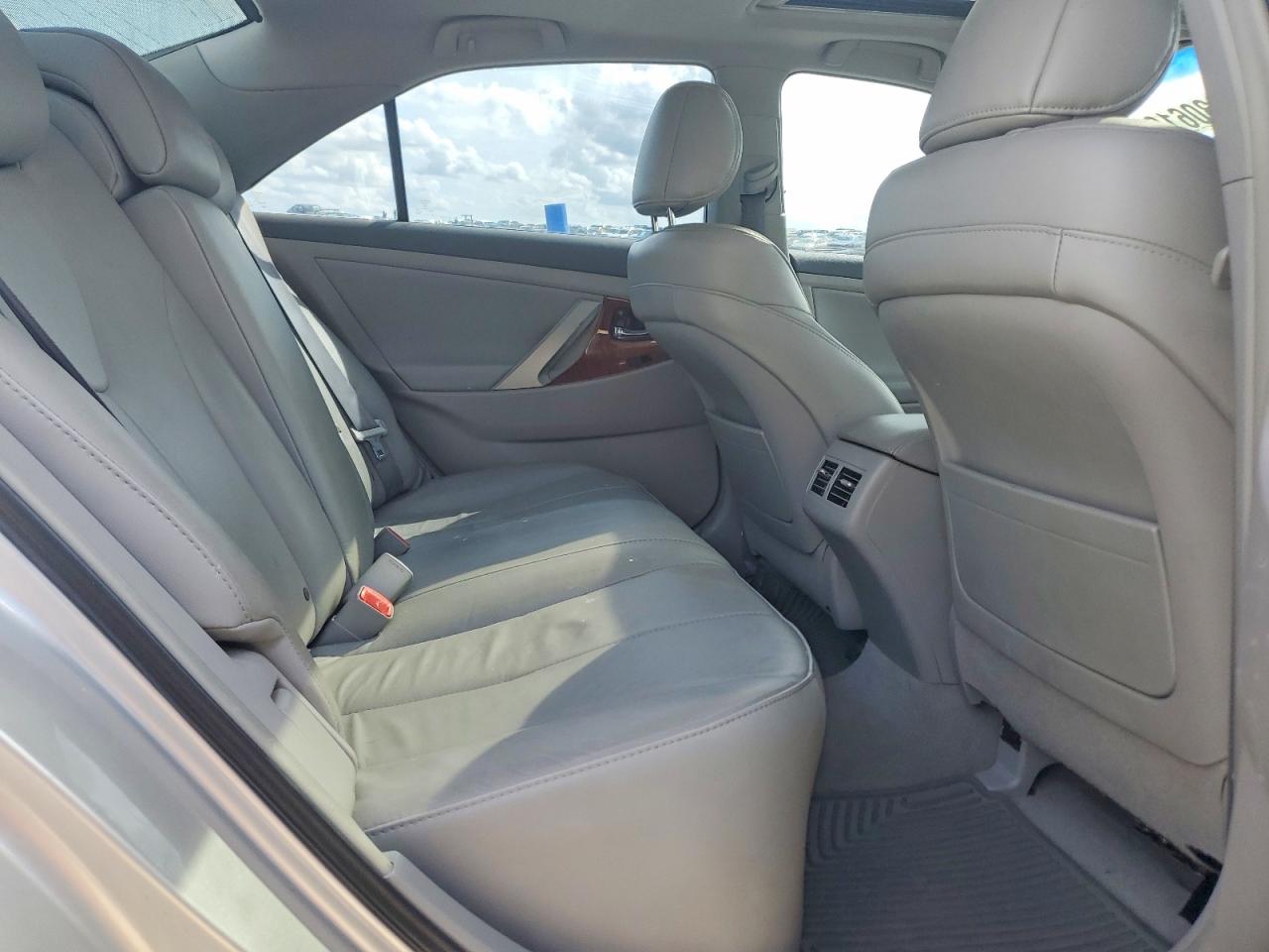 2008 TOYOTA CAMRY XLE photo 28