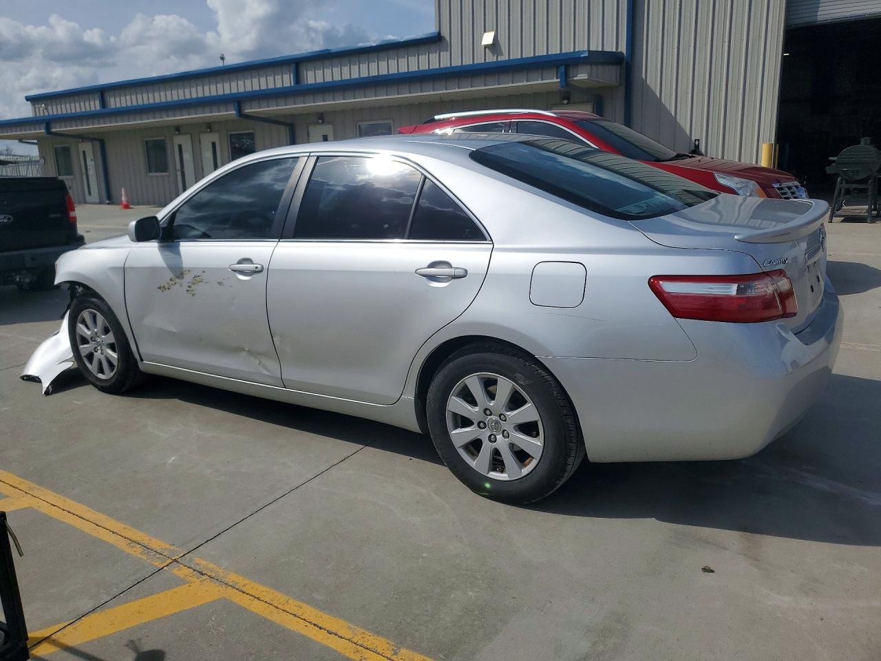 2008 TOYOTA CAMRY XLE photo 4