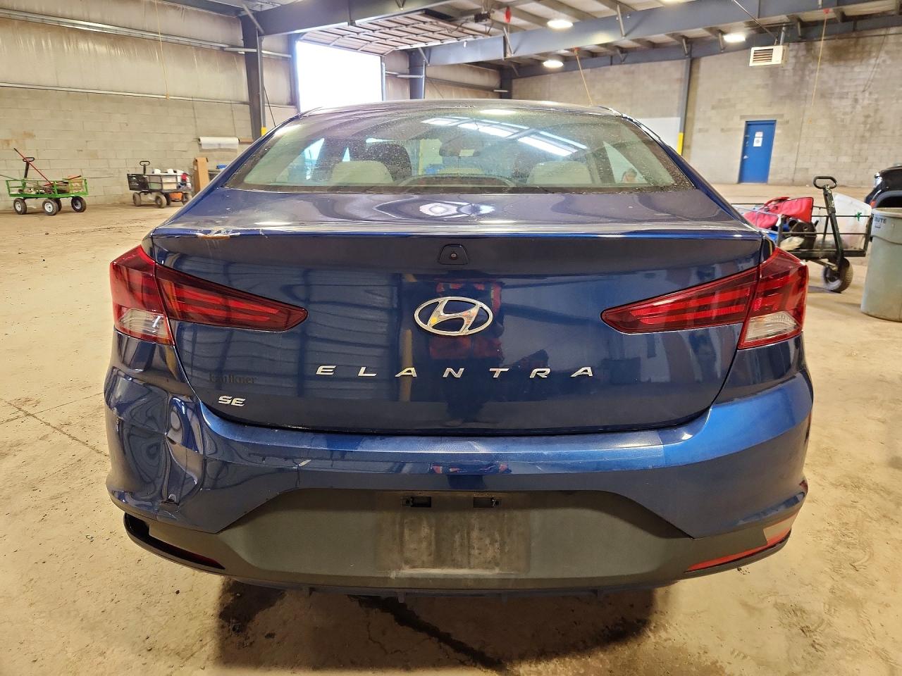 2020 HYUNDAI ELANTRA SE photo 16