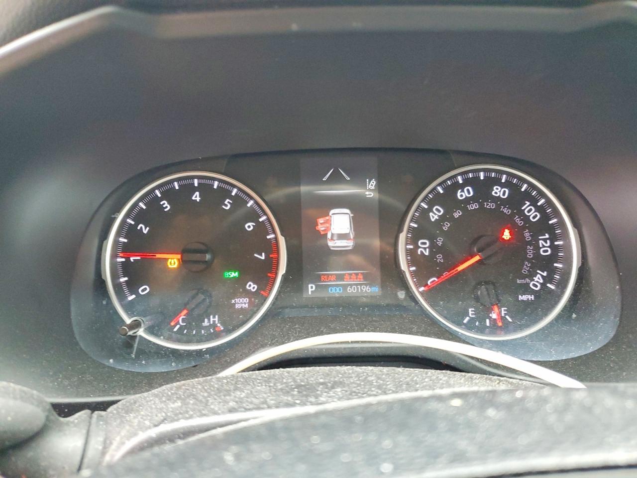 2021 TOYOTA RAV4 XLE photo 17