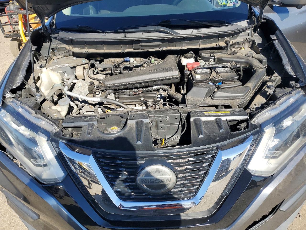 2018 NISSAN ROGUE SV photo 12