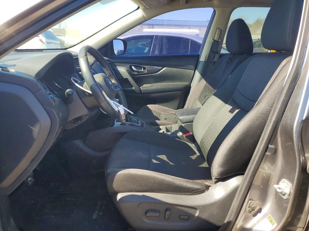 2018 NISSAN ROGUE SV photo 7