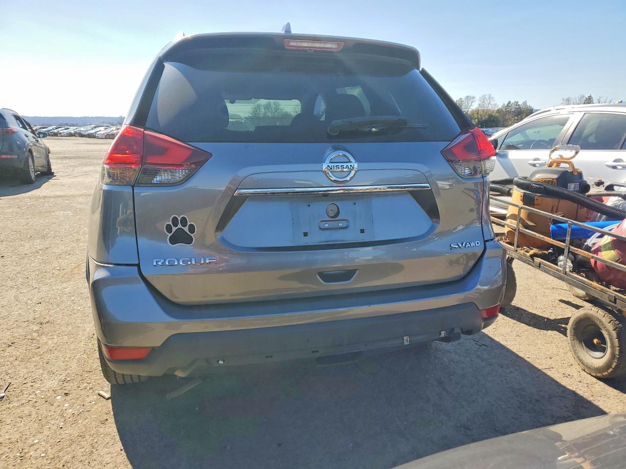 2018 NISSAN ROGUE SV photo 6