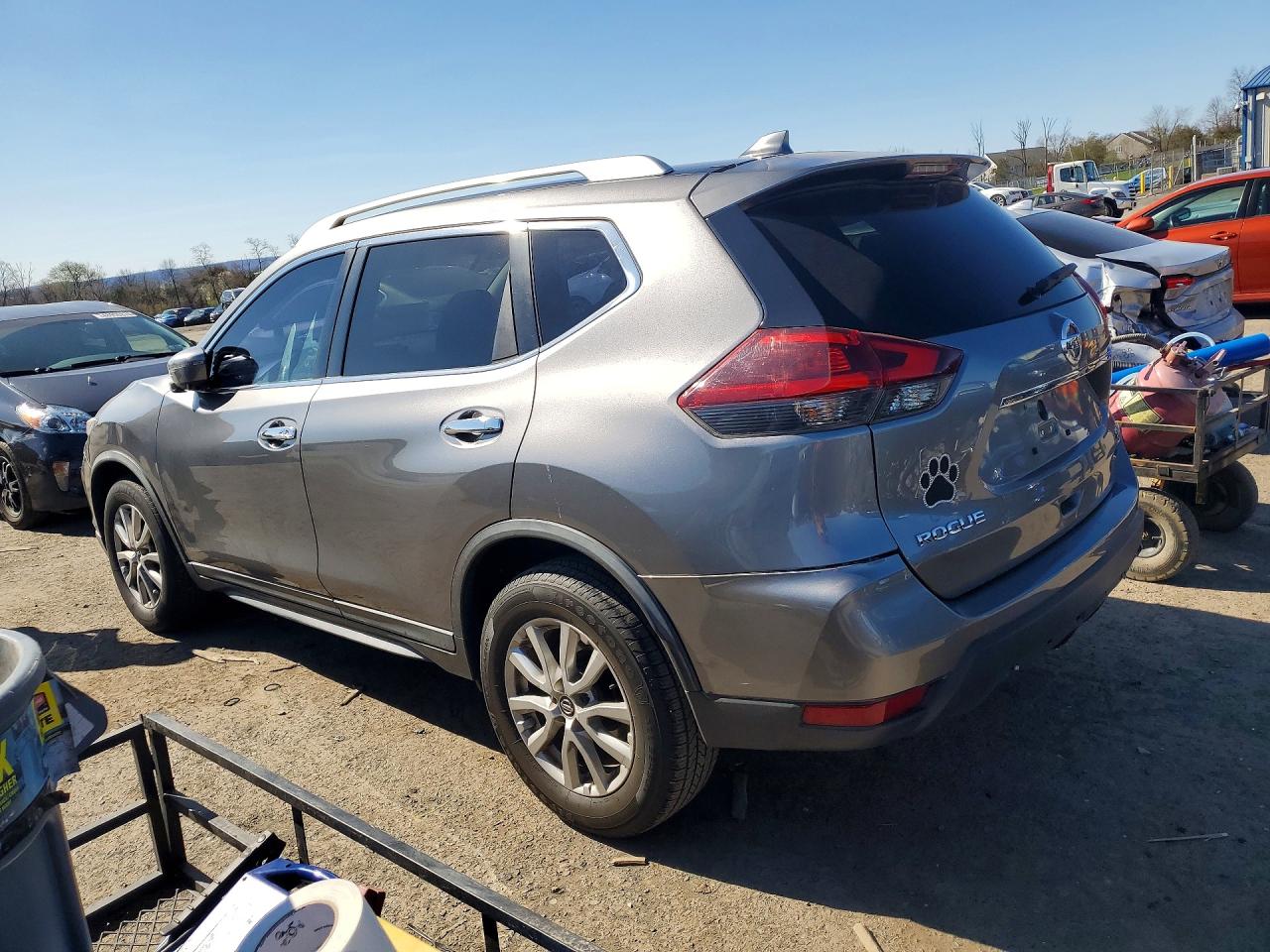 2018 NISSAN ROGUE SV photo 2