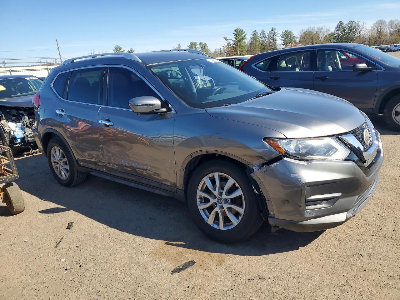 2018 NISSAN ROGUE SV photo 4