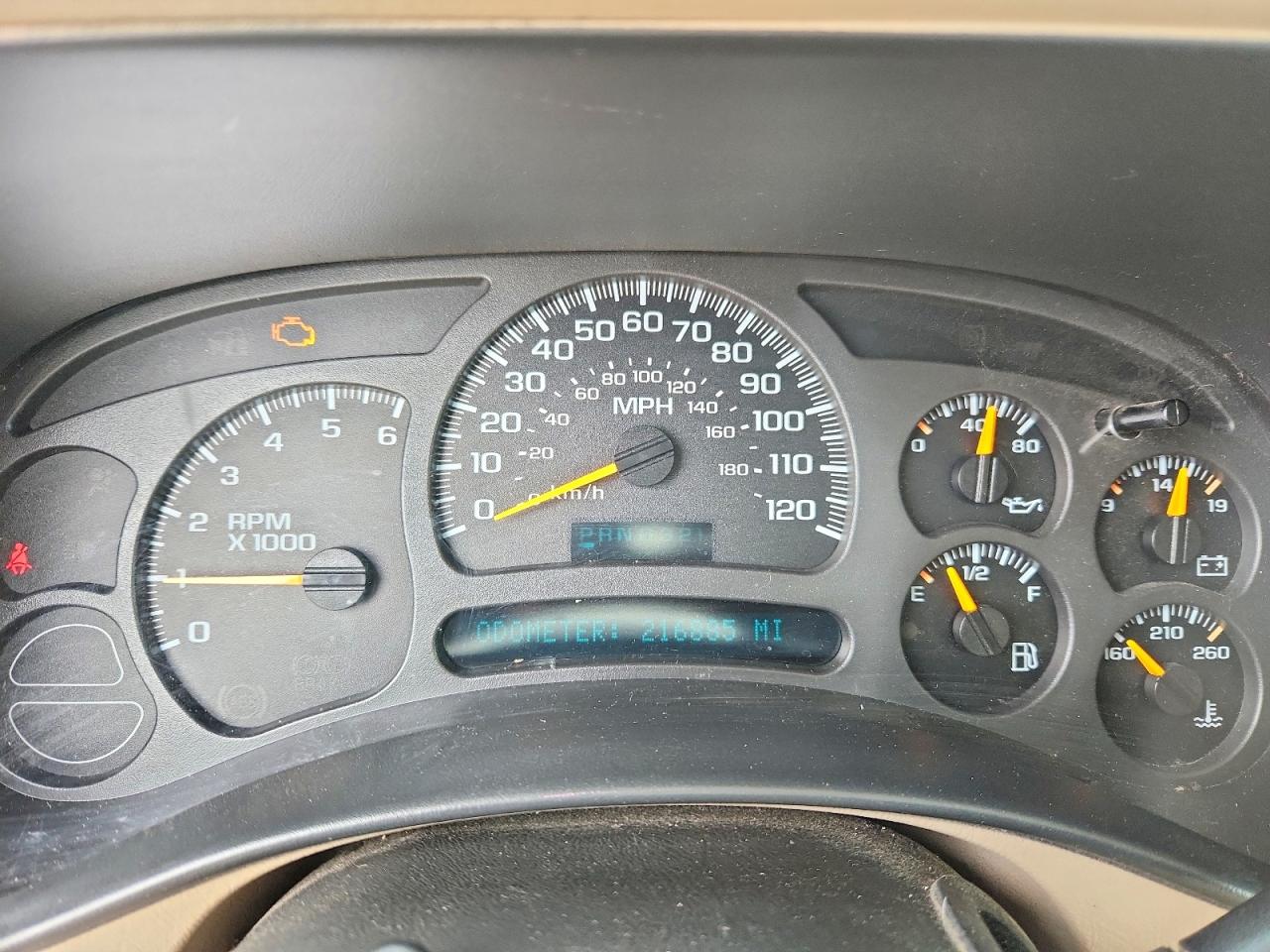 2004 CHEVROLET SUBURBAN K1500 photo 25
