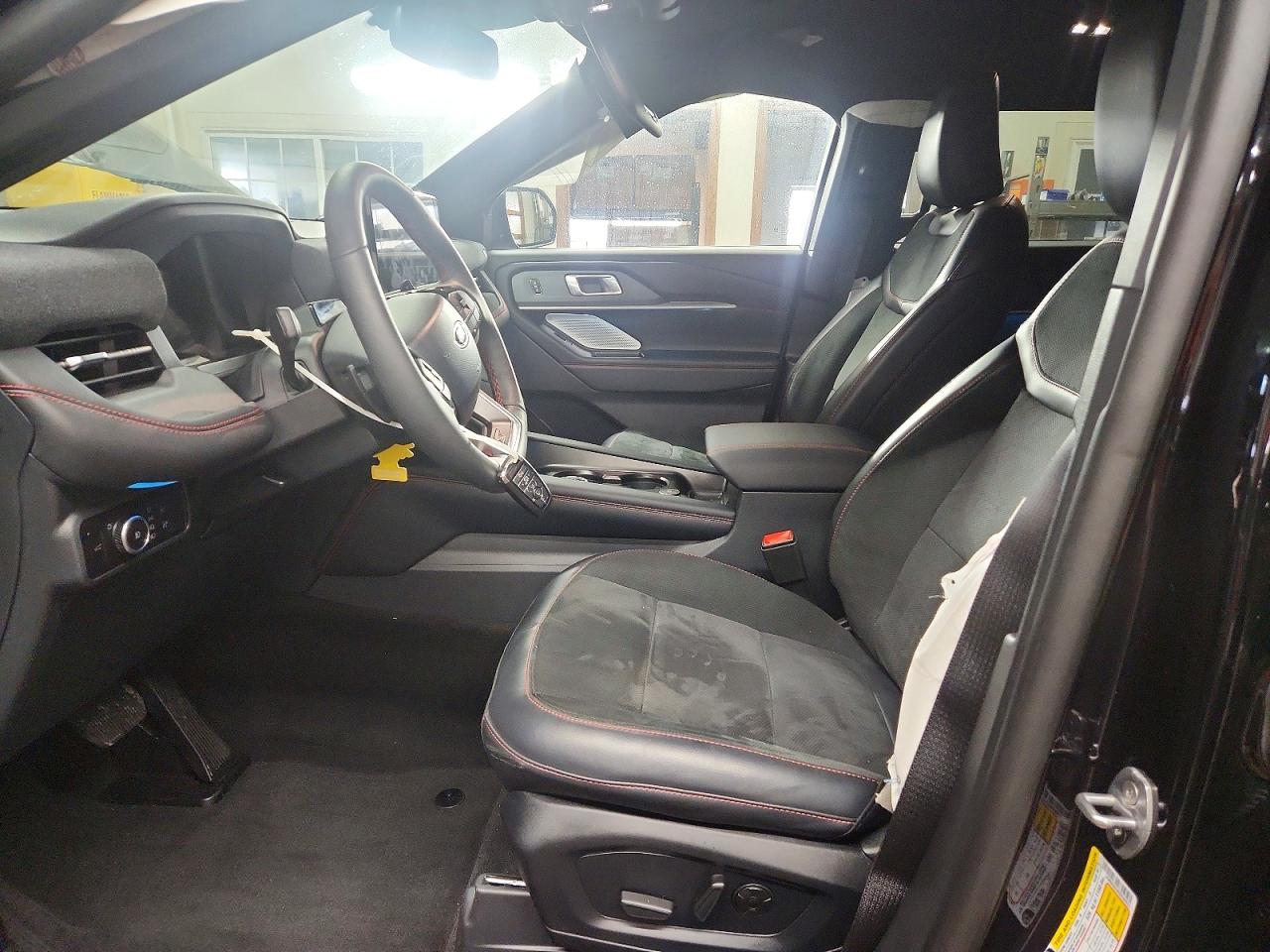 2025 FORD EXPLORER ST photo 13