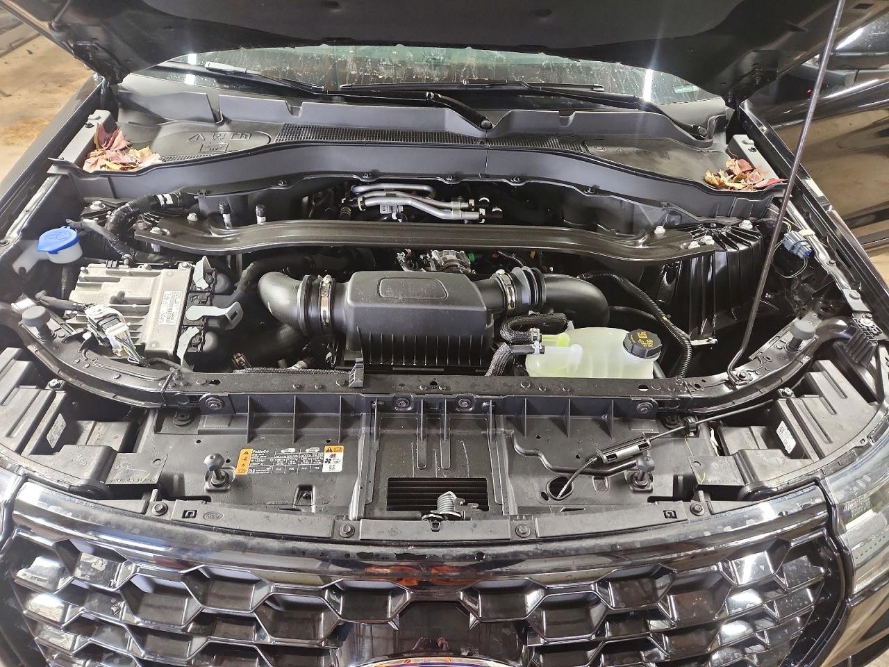 2025 FORD EXPLORER ST photo 23
