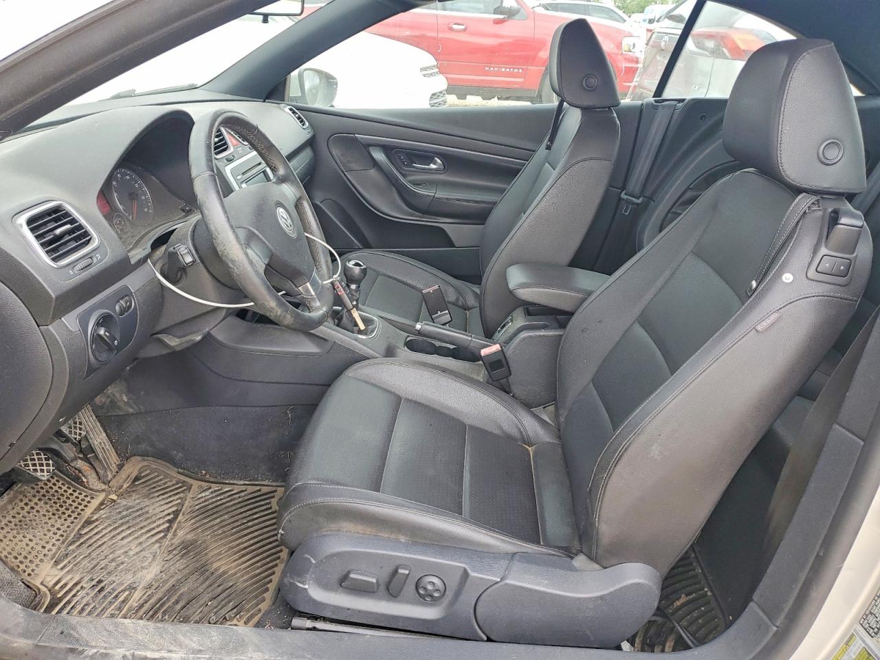 2009 VOLKSWAGEN EOS TURBO photo 19