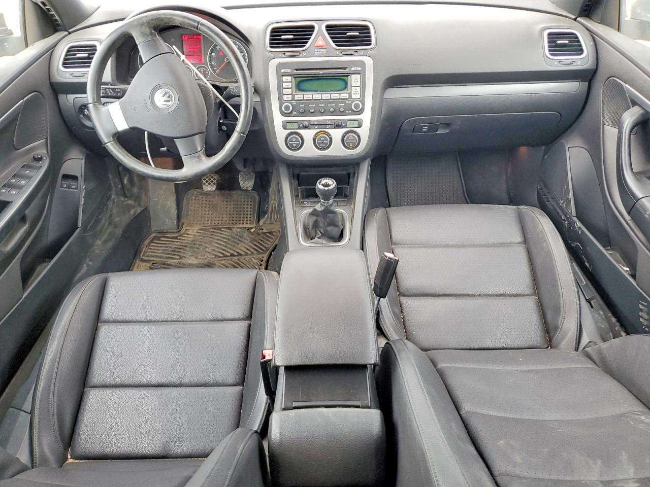 2009 VOLKSWAGEN EOS TURBO photo 22
