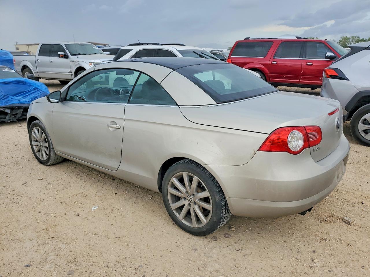 2009 VOLKSWAGEN EOS TURBO photo 4
