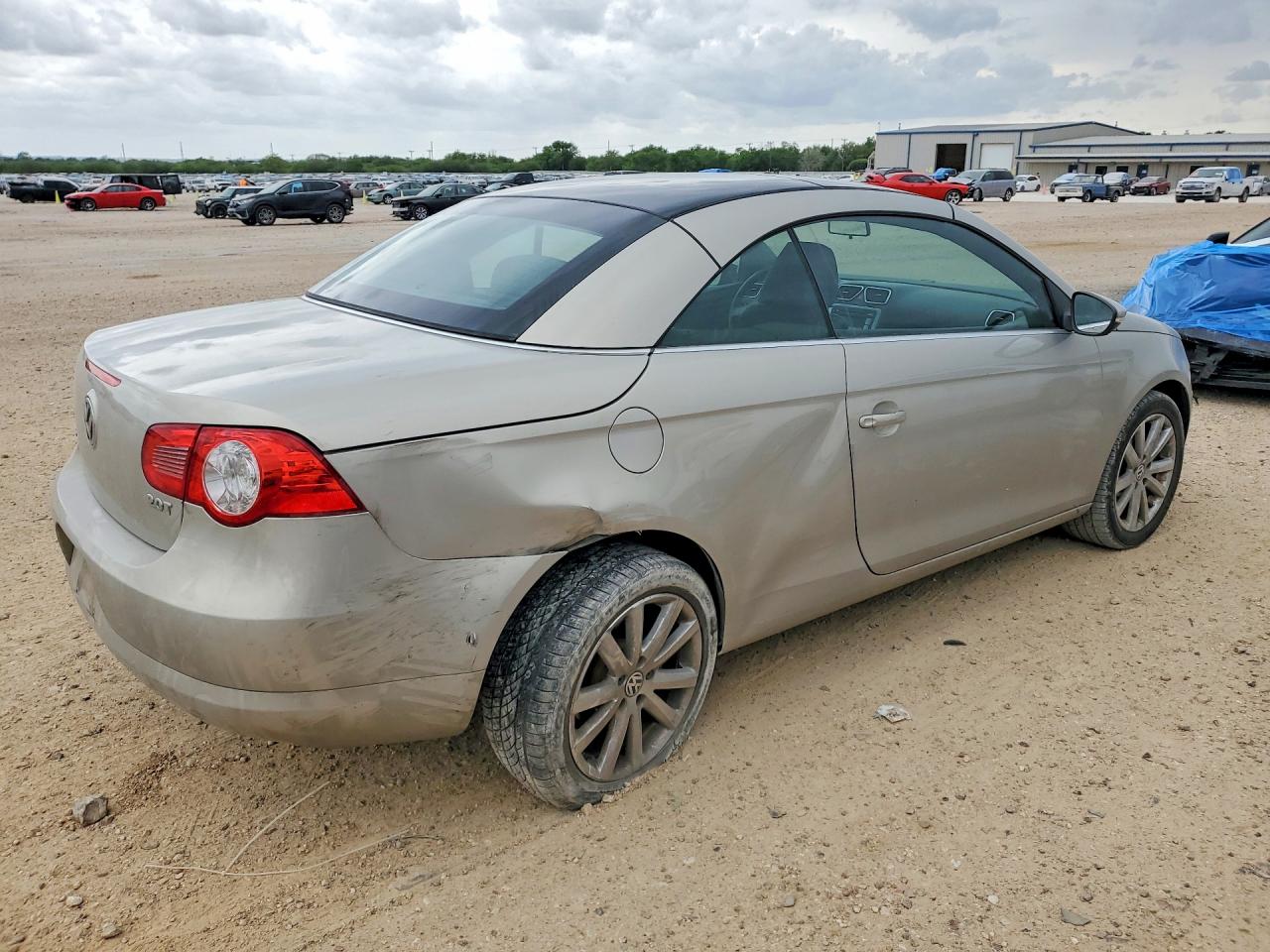 2009 VOLKSWAGEN EOS TURBO photo 7