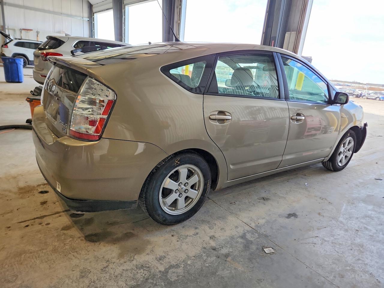 2008 TOYOTA PRIUS BASE photo 7