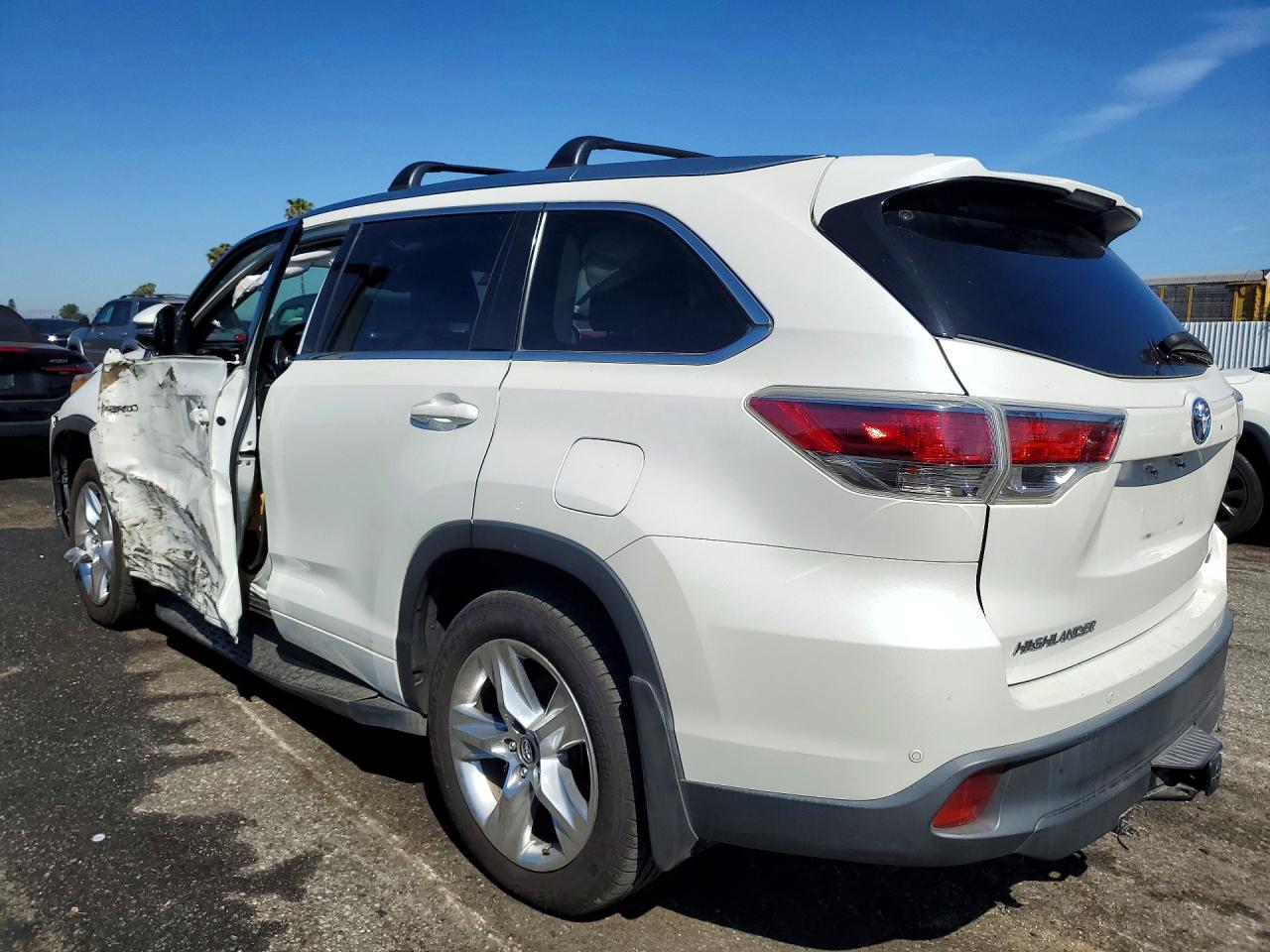 2016 TOYOTA HIGHLANDER HYBRID LIMITED PLATINUM photo 4