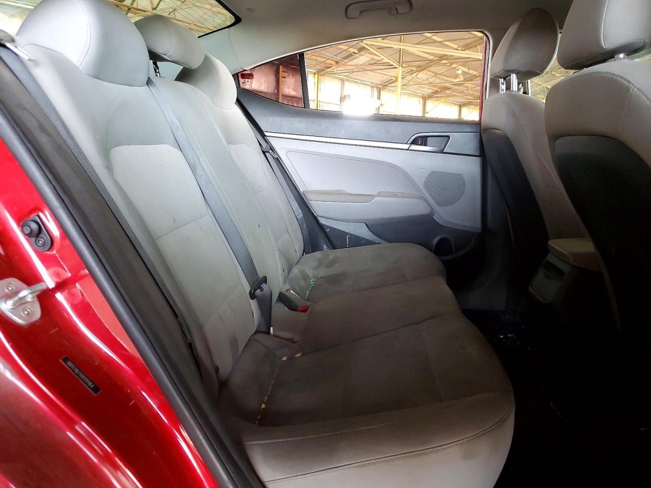 2017 HYUNDAI ELANTRA photo 10