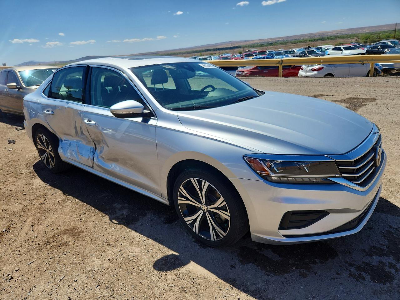 2021 VOLKSWAGEN PASSAT SE photo 10