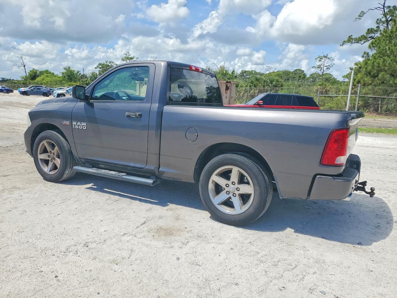 2014 RAM 1500 ST photo 3