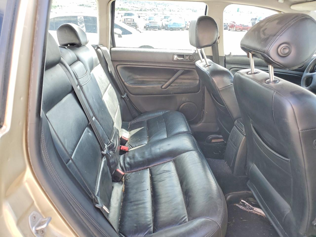 2002 VOLKSWAGEN PASSAT photo 19