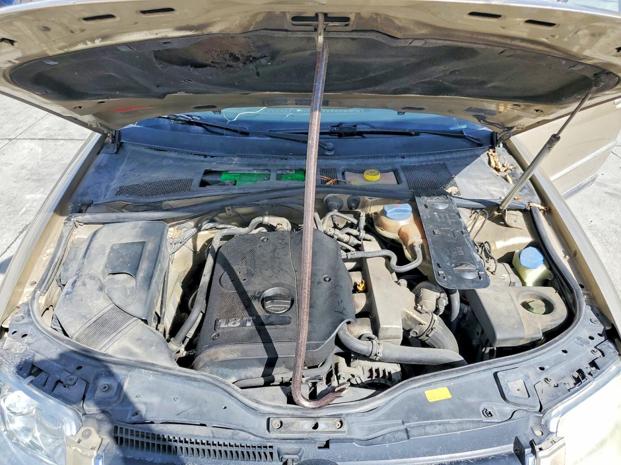 2002 VOLKSWAGEN PASSAT photo 21
